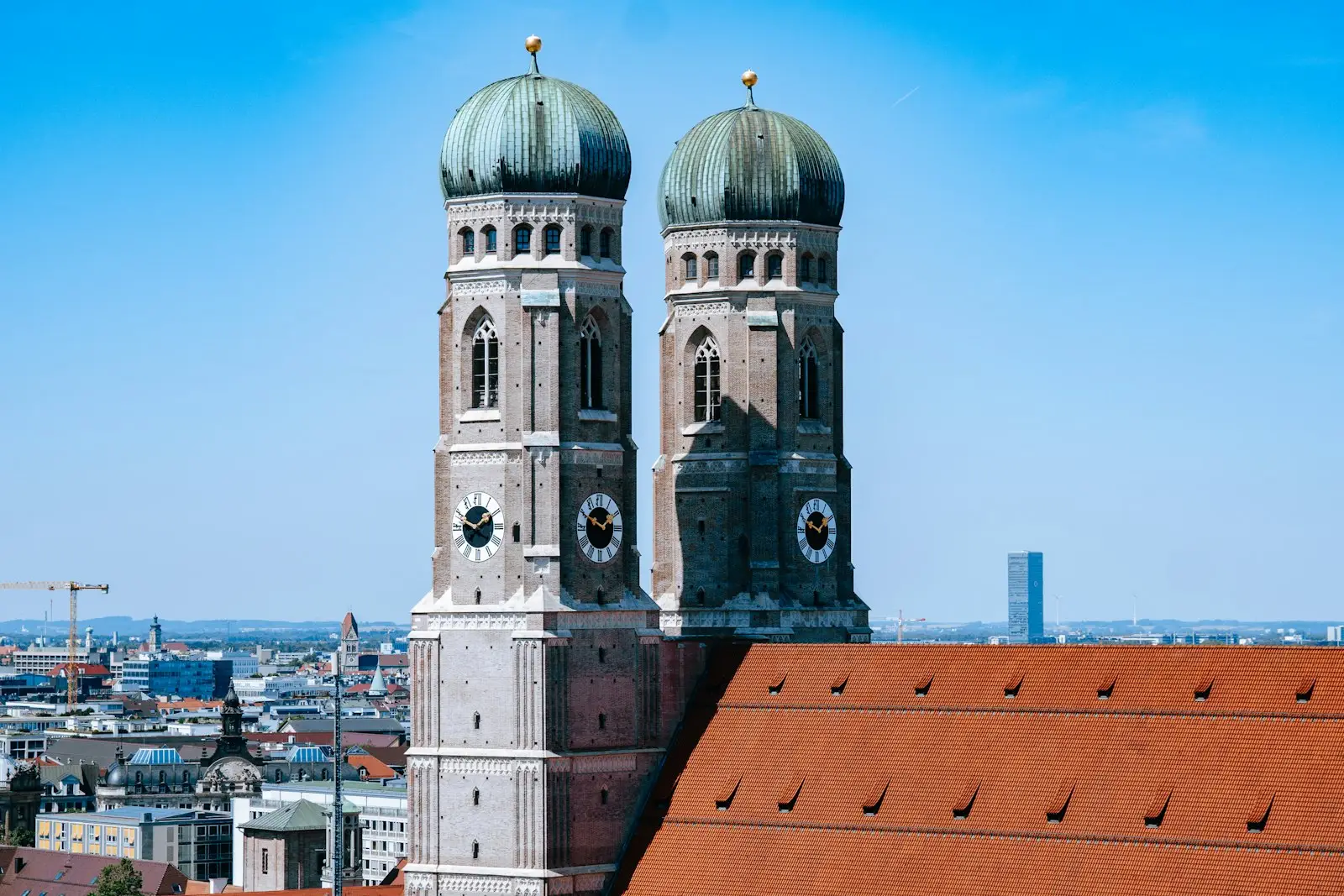 Münih’te Frauenkirche’nin kuleleri