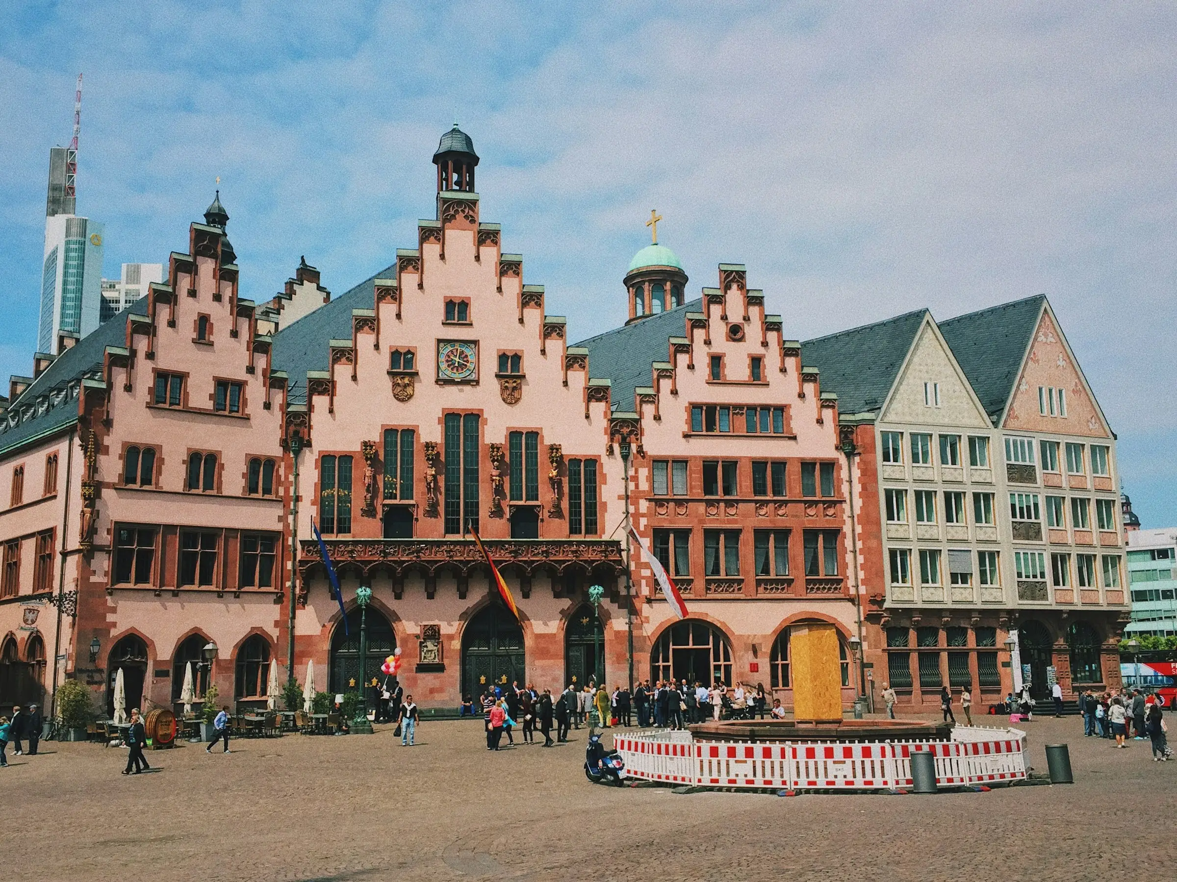 Frankfurt’ta Römerberg meydanındaki tarihi evler